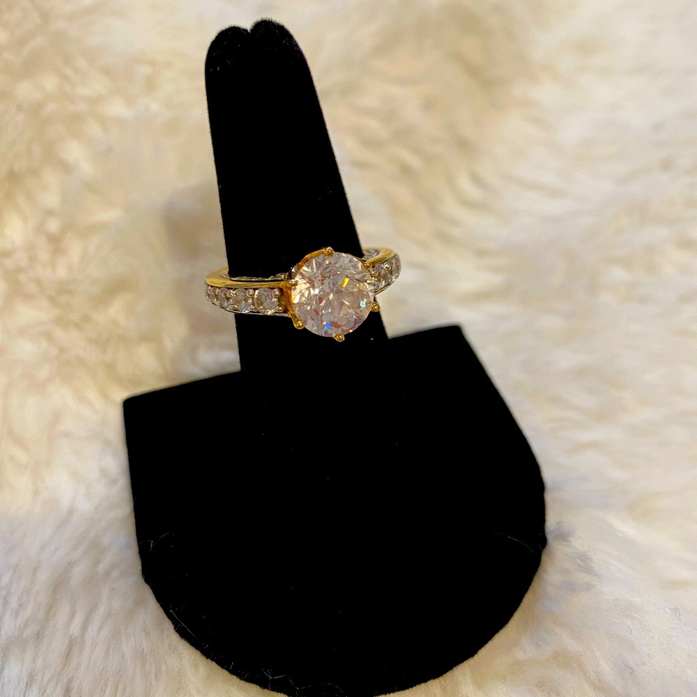 Remy Rotenier for Bella Luce “Tulip” ring